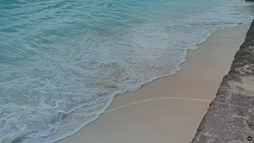 Praia de Zanzibar usada para produtos para barco e praia